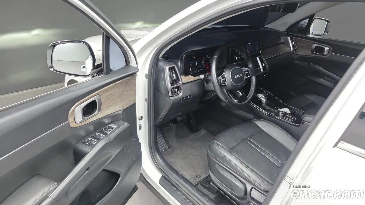 Kia Sorento — фото 7