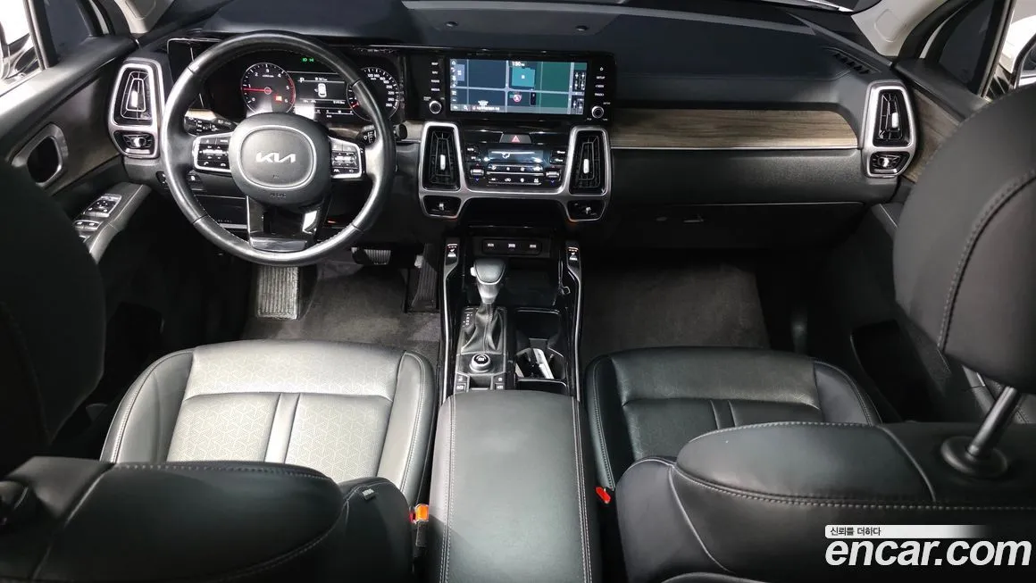 Kia Sorento — фото 8