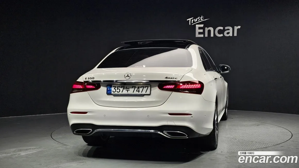 Mercedes-Benz E-Class — фото 6
