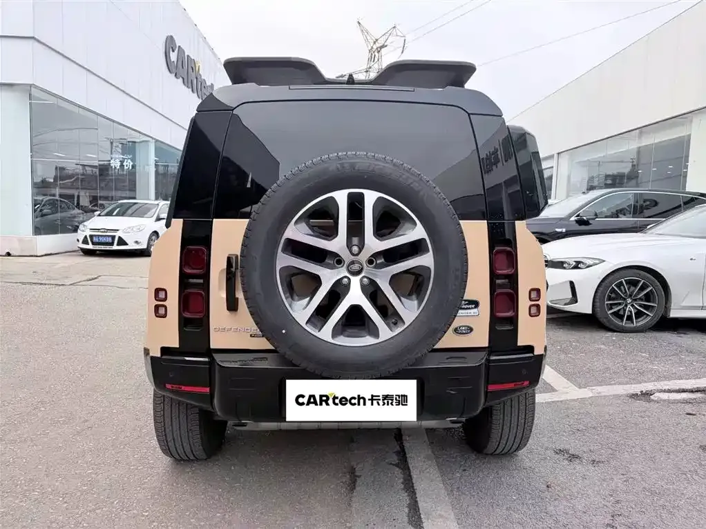 Land Rover Defender — фото 10