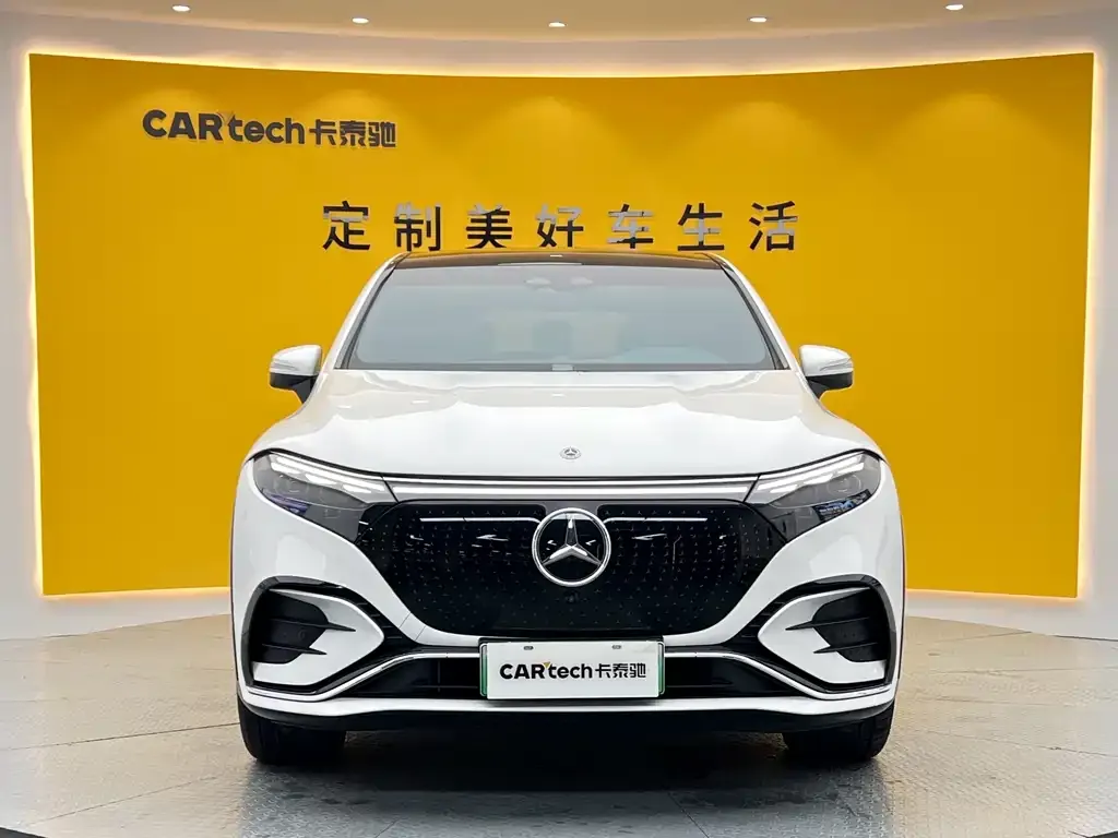 Mercedes-Benz EQS SUV — фото 3
