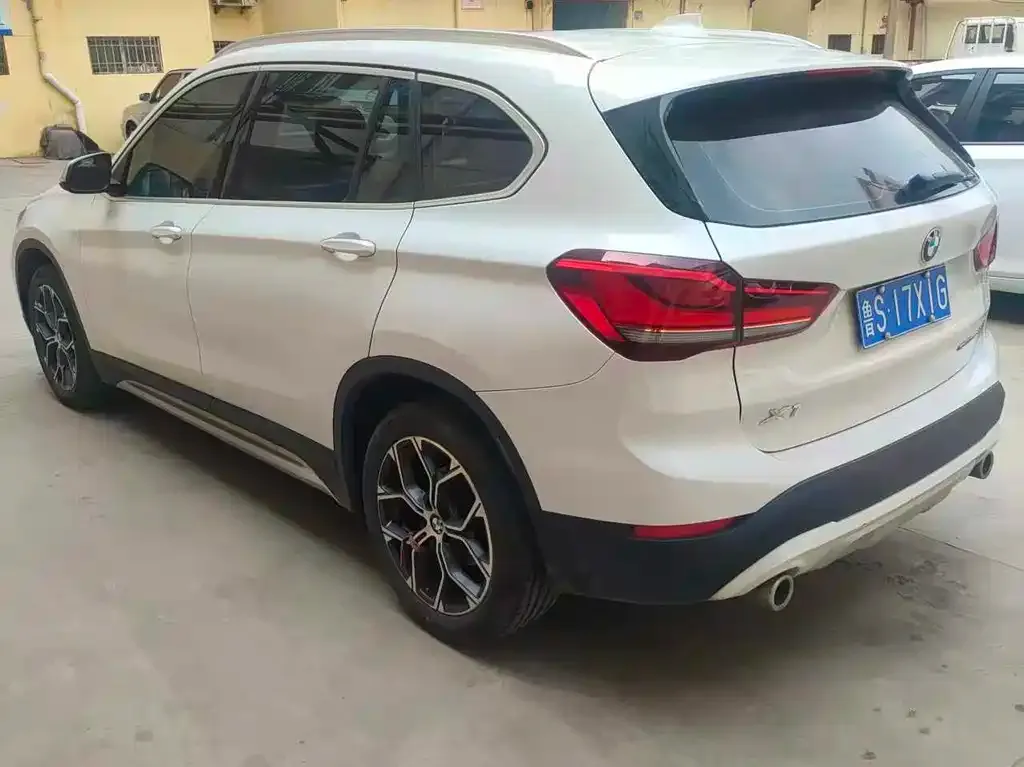 BMW X1 — фото 3