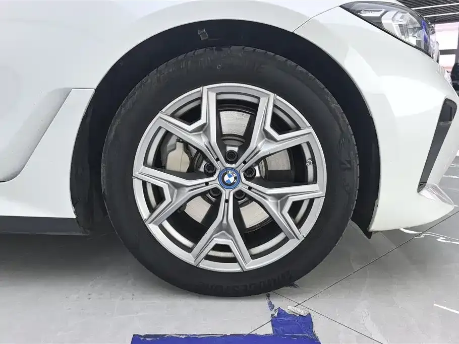 BMW i3 — фото 9