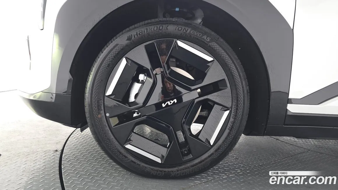 Kia EV3 — фото 3