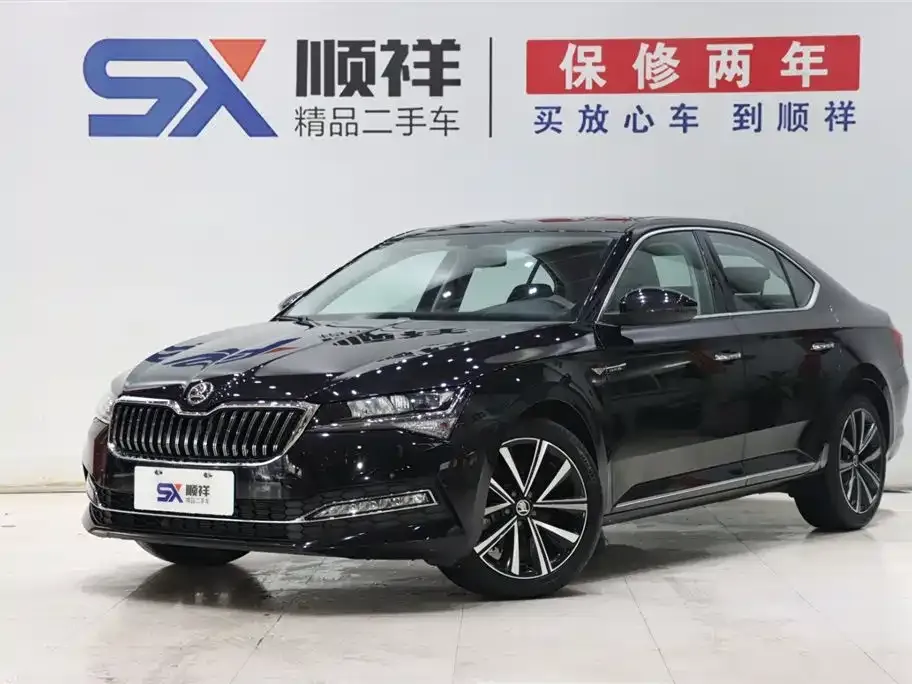 Skoda Superb — фото 1