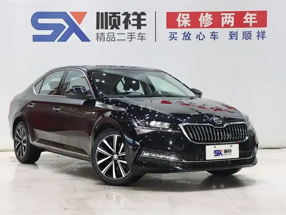 Skoda Superb — фото 10