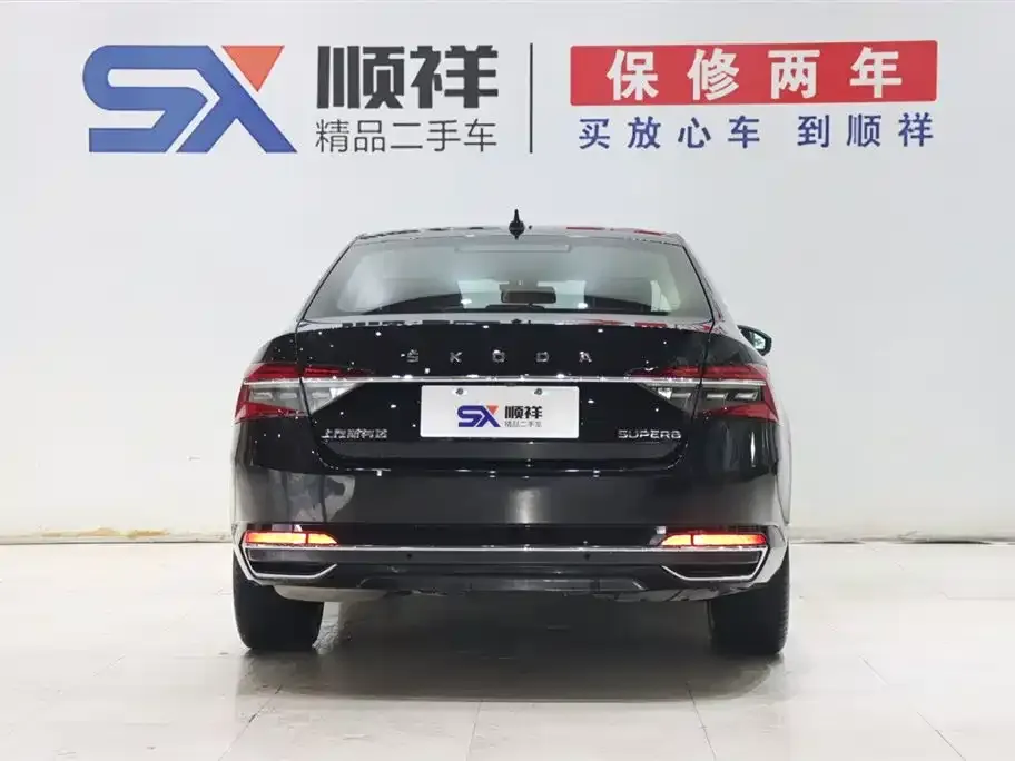 Skoda Superb — фото 2