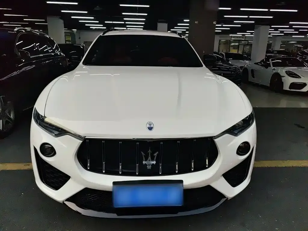 Maserati Levante — фото 4
