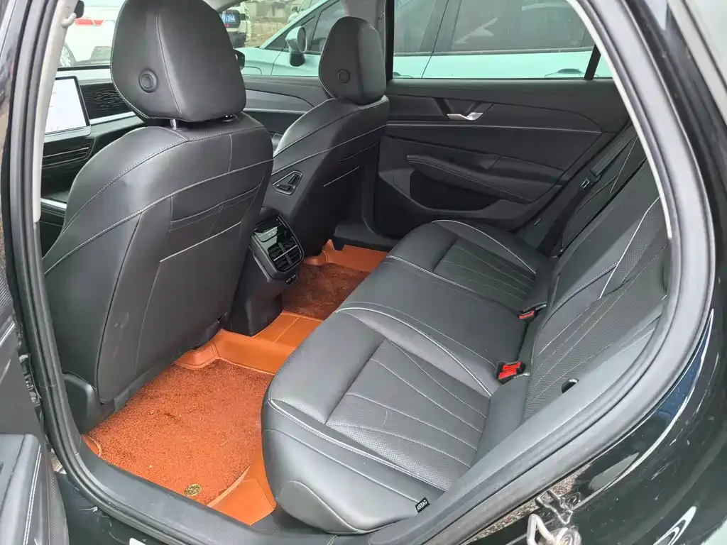Volkswagen Passat — фото 2