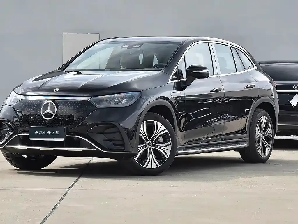 Mercedes-Benz EQE SUV — фото 1