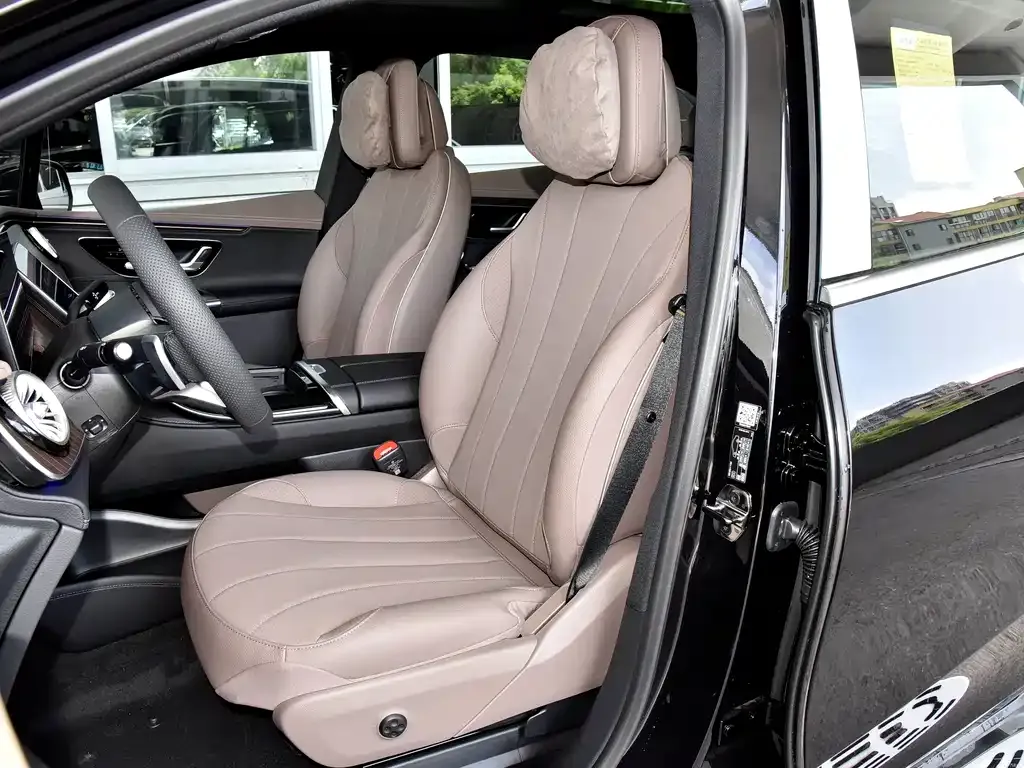 Mercedes-Benz EQE SUV — фото 10