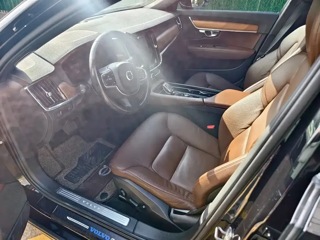Volvo S90 — фото 9