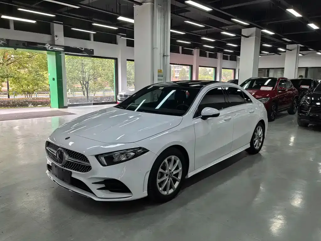 Mercedes-Benz A-Class — фото 1
