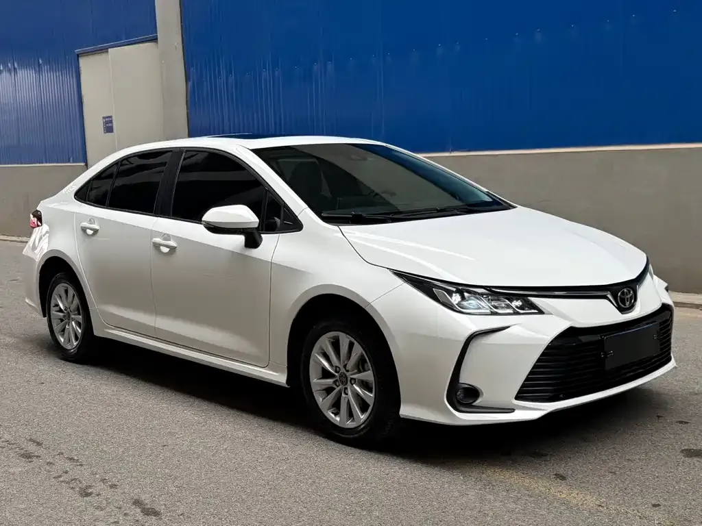 Toyota Corolla — фото 6