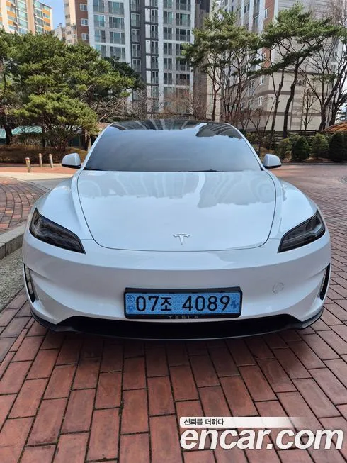 Tesla Model 3 — фото 1