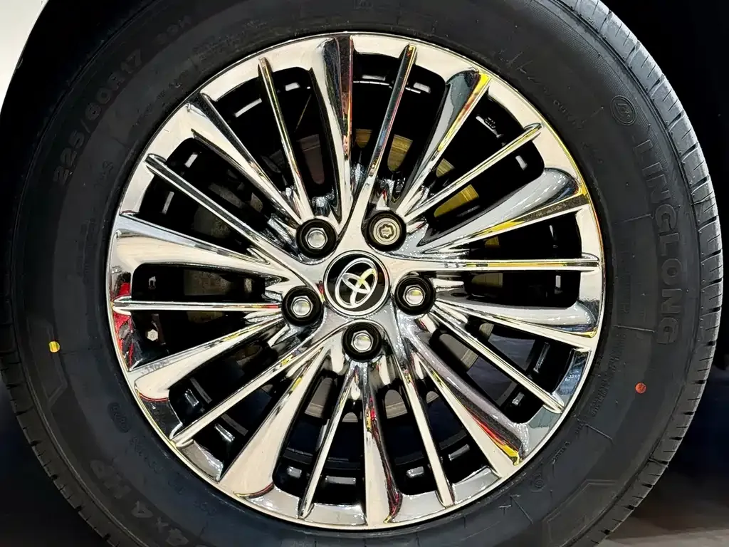 Toyota Alphard — фото 7