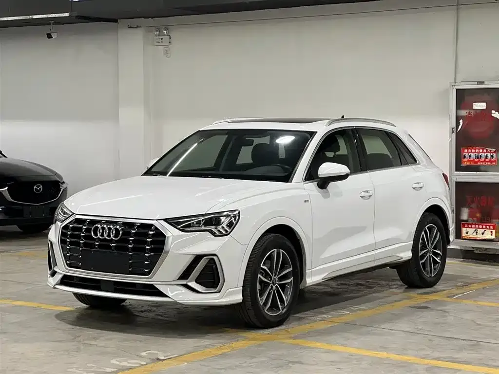 Audi Q3 — фото 1