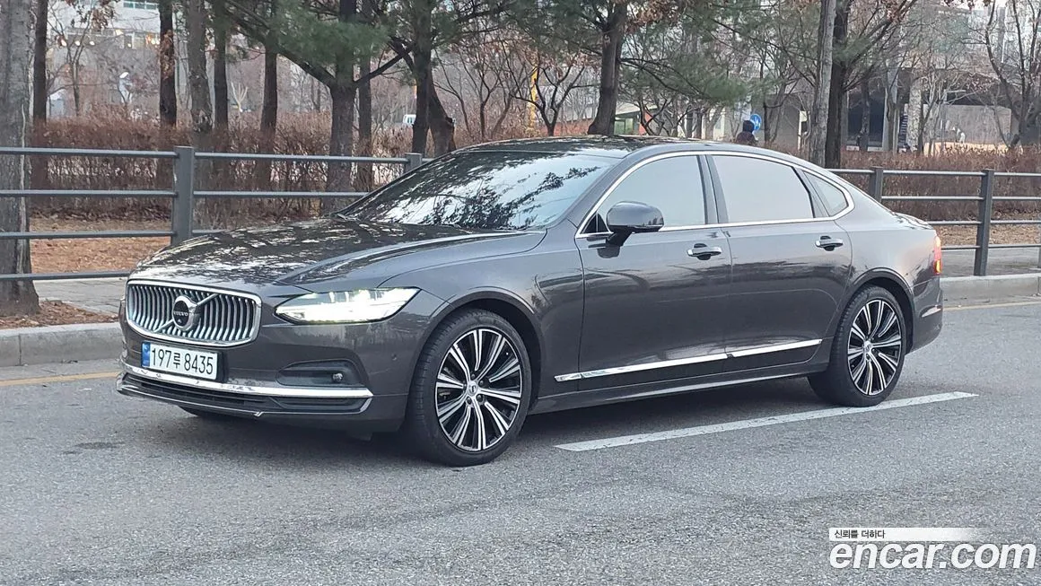 Volvo S90 — фото 1