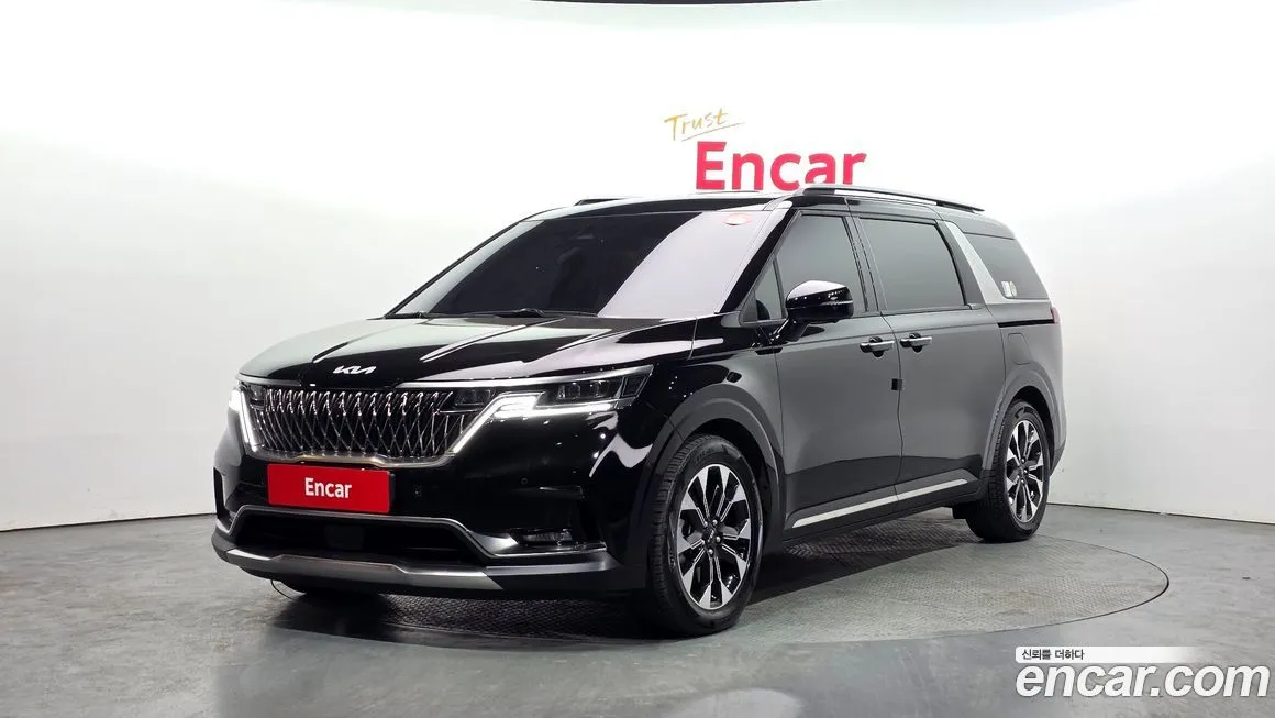 Kia Carnival — фото 1