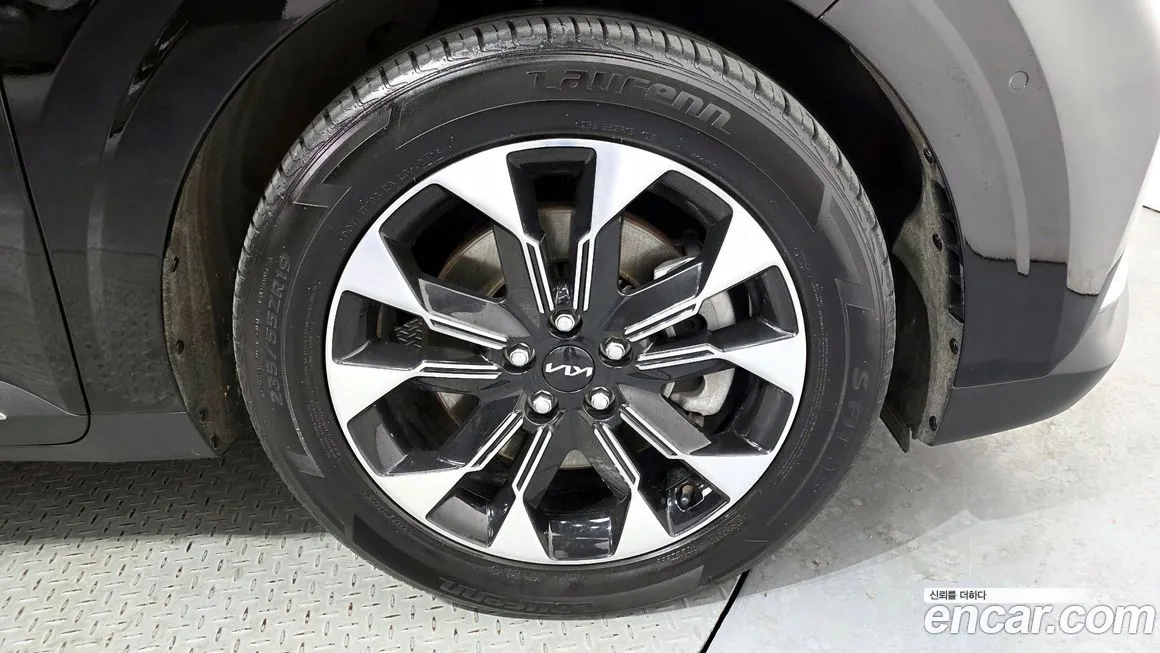 Kia Carnival — фото 10