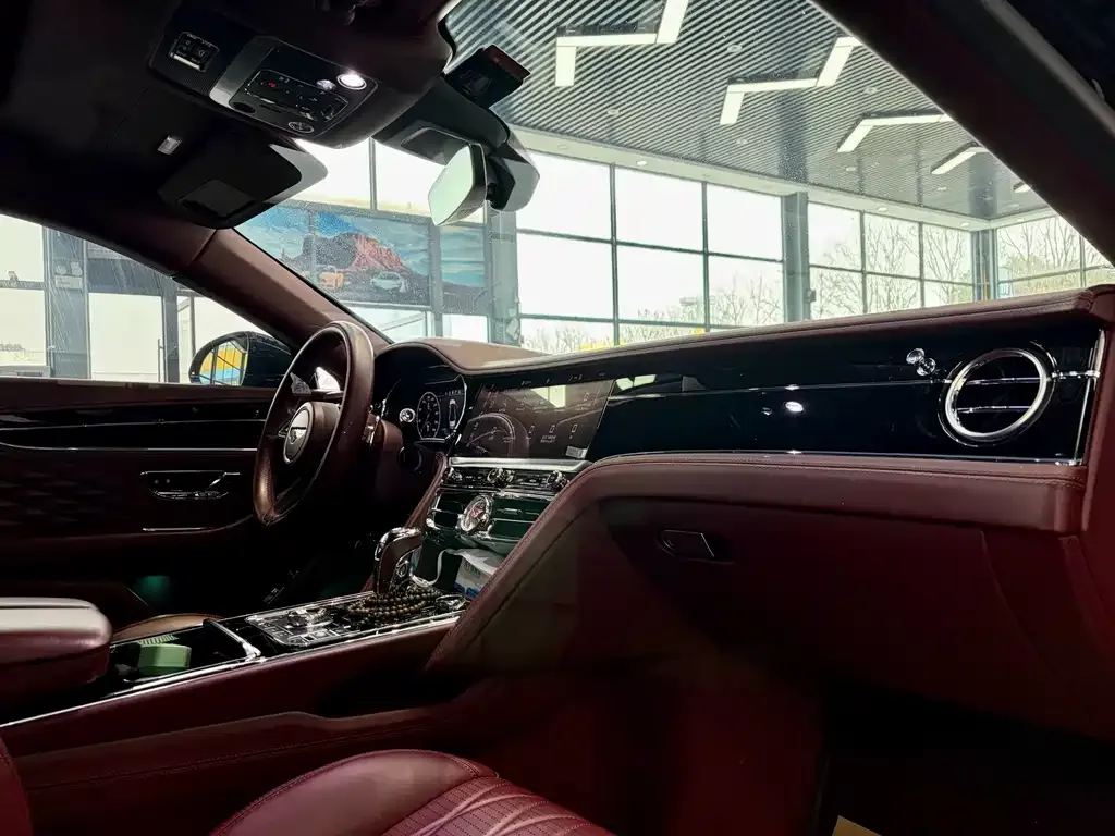 Bentley Flying Spur — фото 5