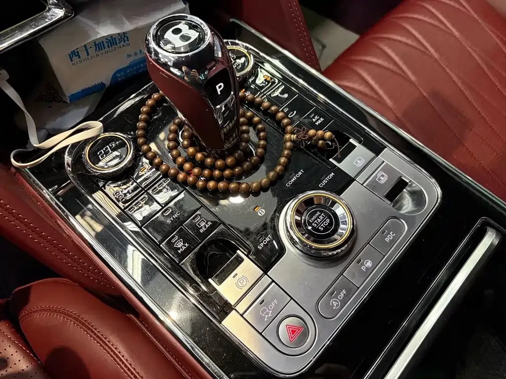 Bentley Flying Spur — фото 4