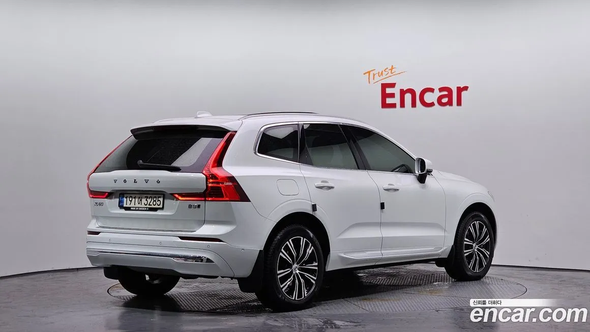 Volvo XC60 — фото 3