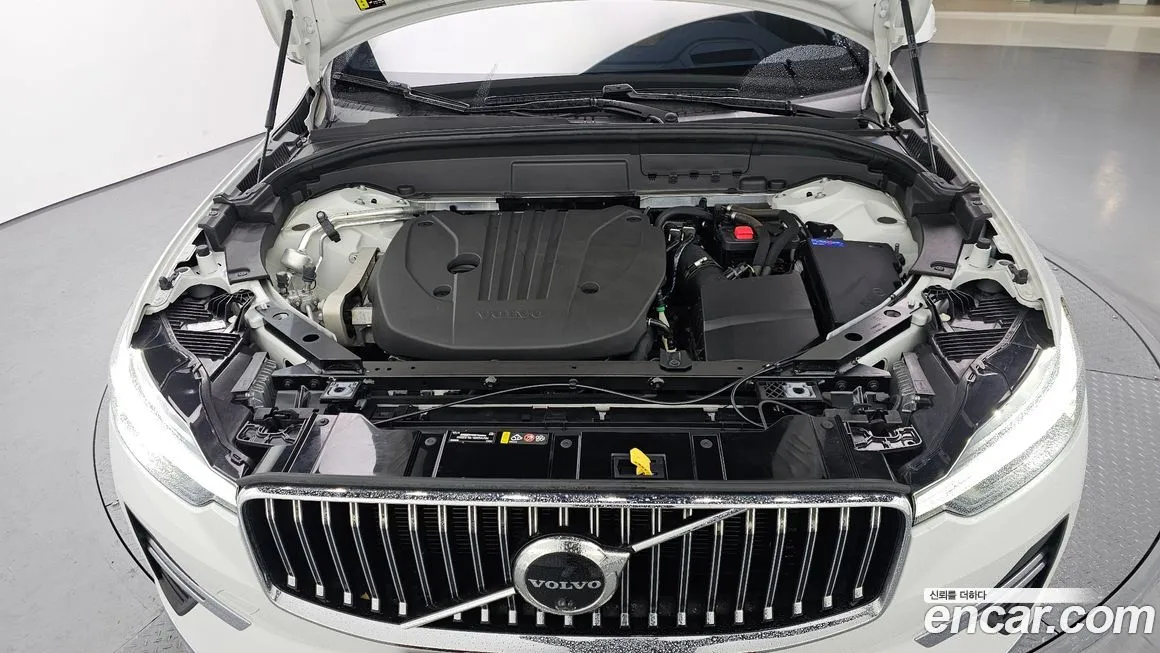 Volvo XC60 — фото 10