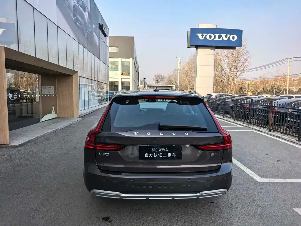 Volvo V90 — фото 9
