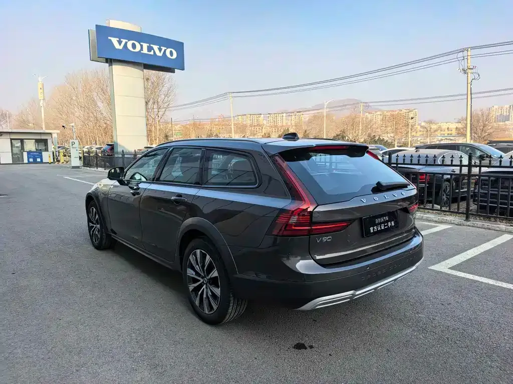 Volvo V90 — фото 10