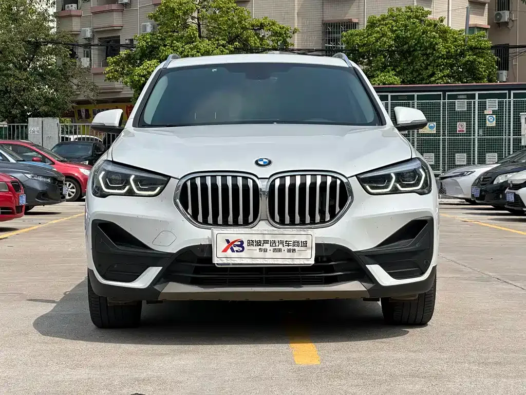 BMW X1 — фото 8