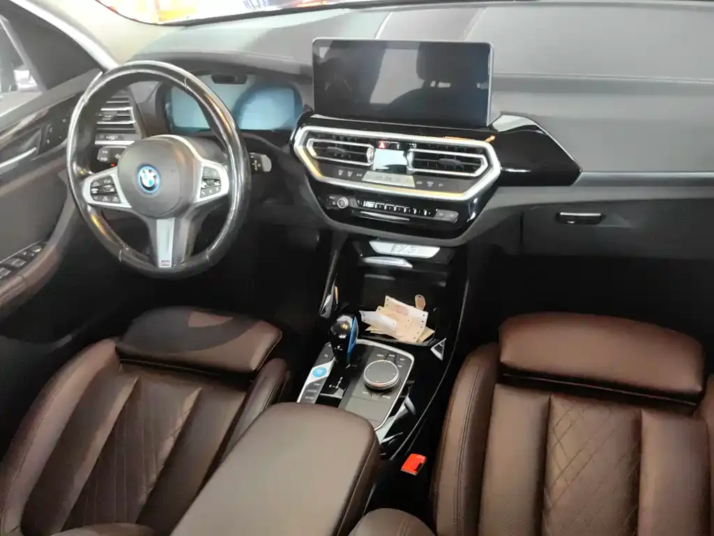 BMW iX3 — фото 3