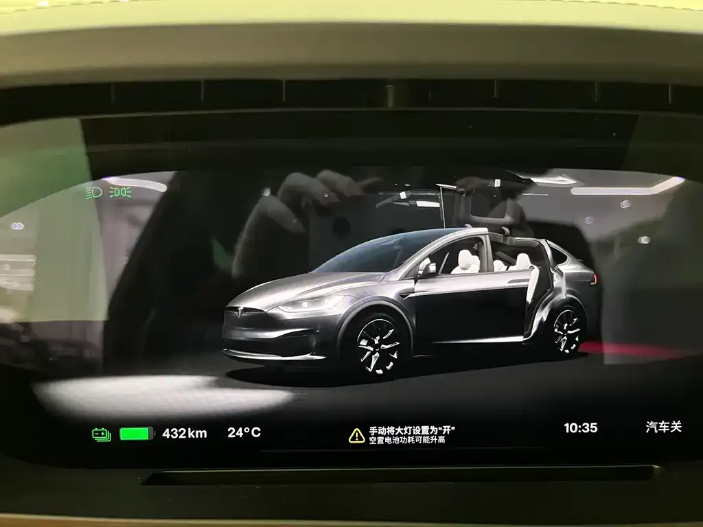 Tesla Model X — фото 10