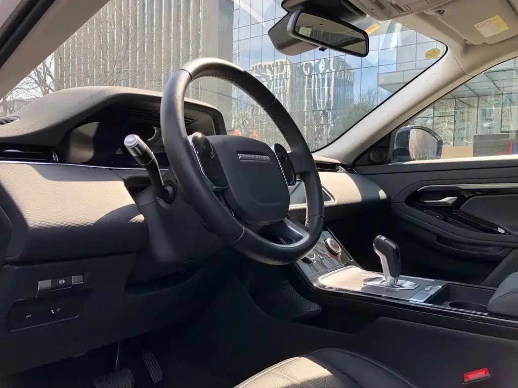 Land Rover Evoque — фото 6