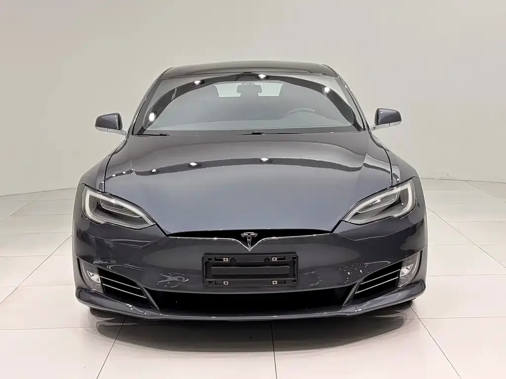 Tesla Model S — фото 4