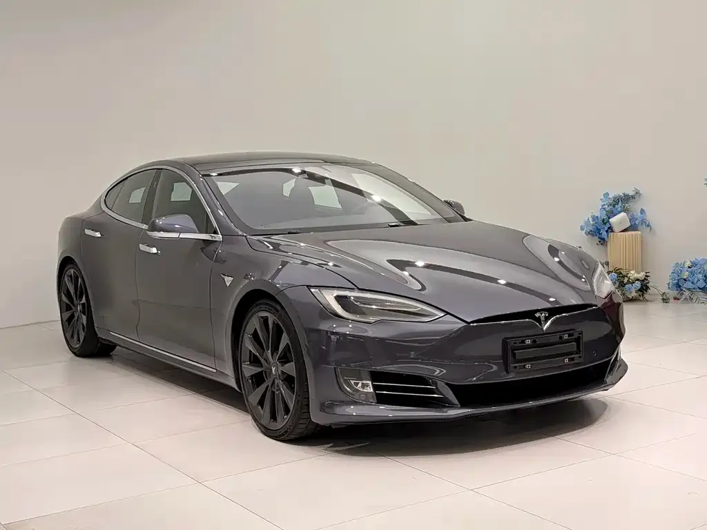 Tesla Model S — фото 10