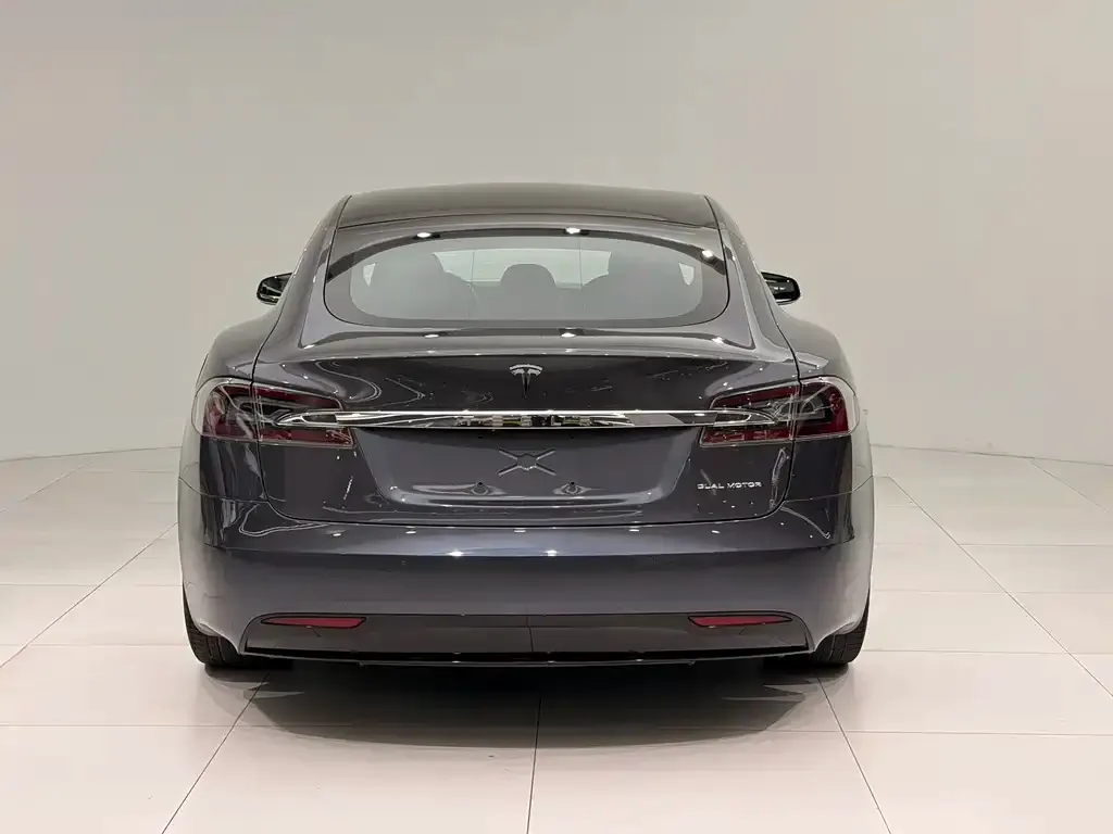 Tesla Model S — фото 3