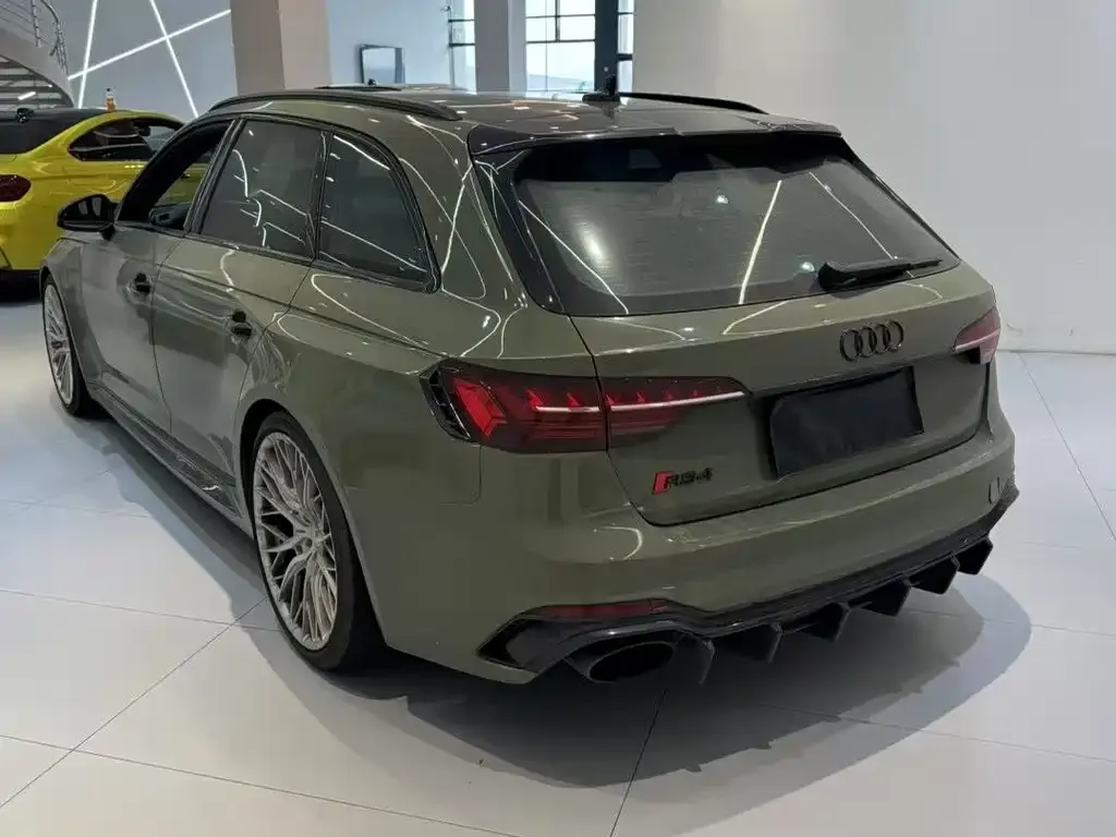 Audi RS 4 — фото 4
