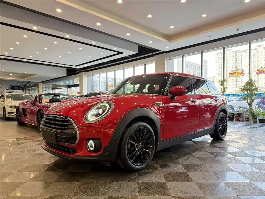 MINI Clubman — фото 1