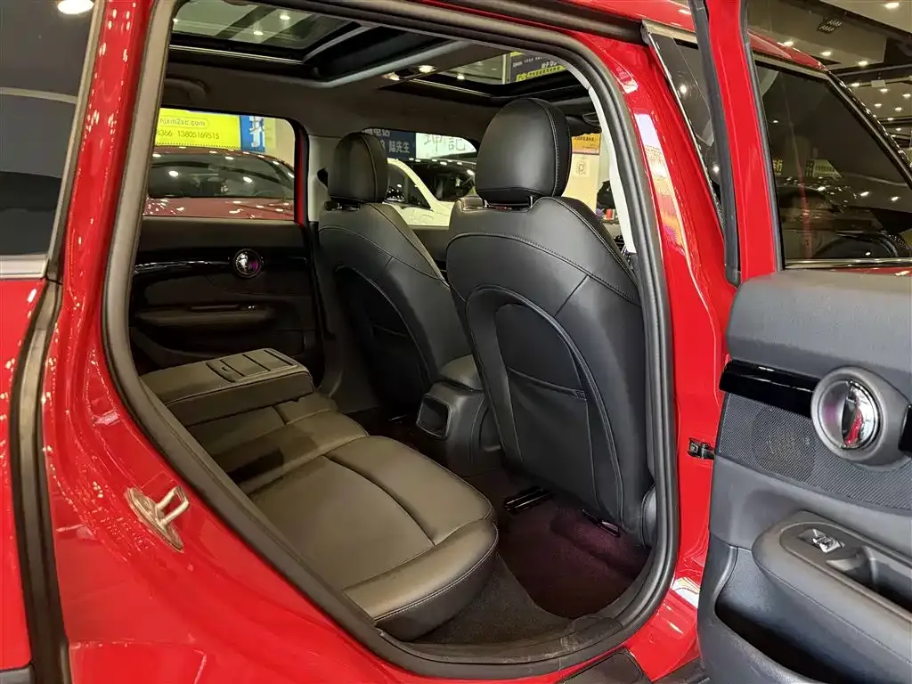 MINI Clubman — фото 3