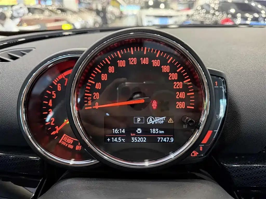MINI Clubman — фото 5