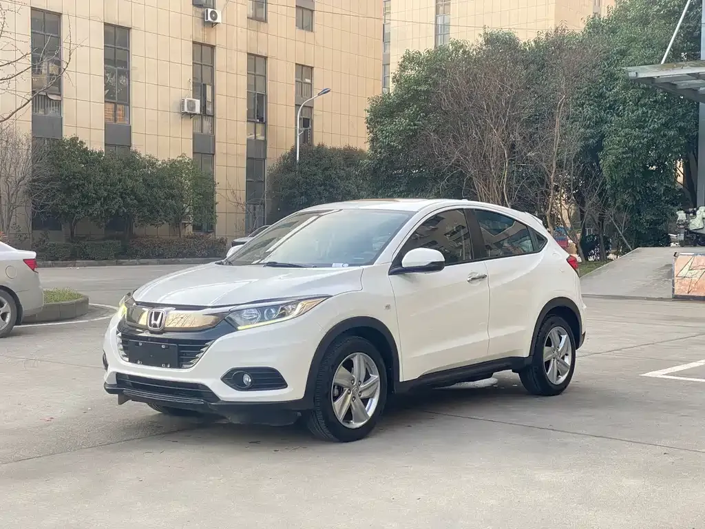 Honda Vezel — фото 1