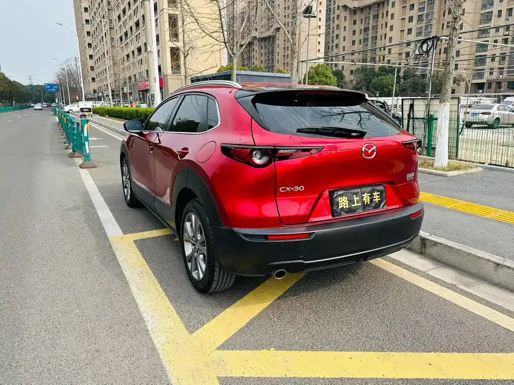 Mazda CX-30 — фото 8