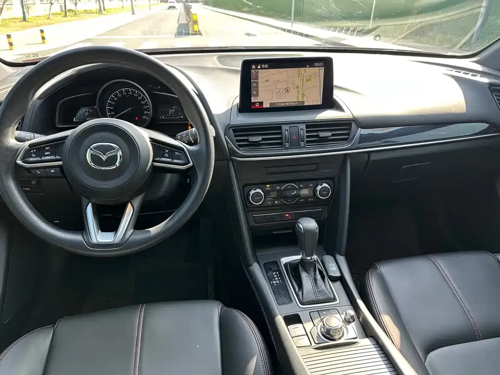 Mazda CX-4 — фото 10