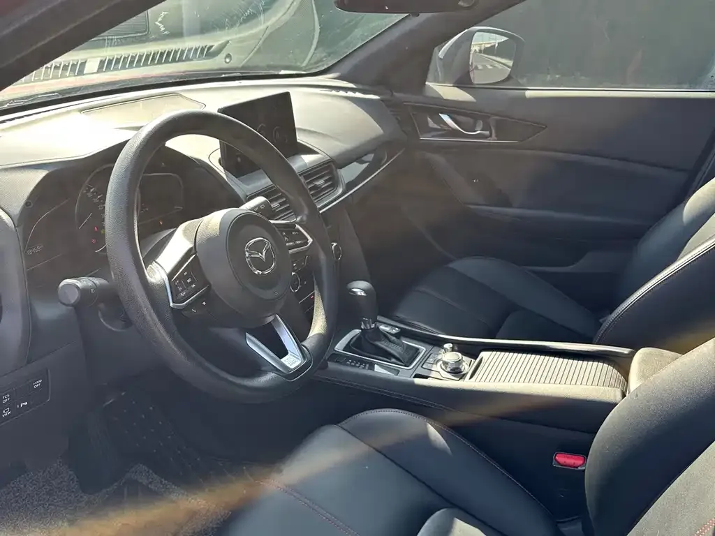 Mazda CX-4 — фото 8