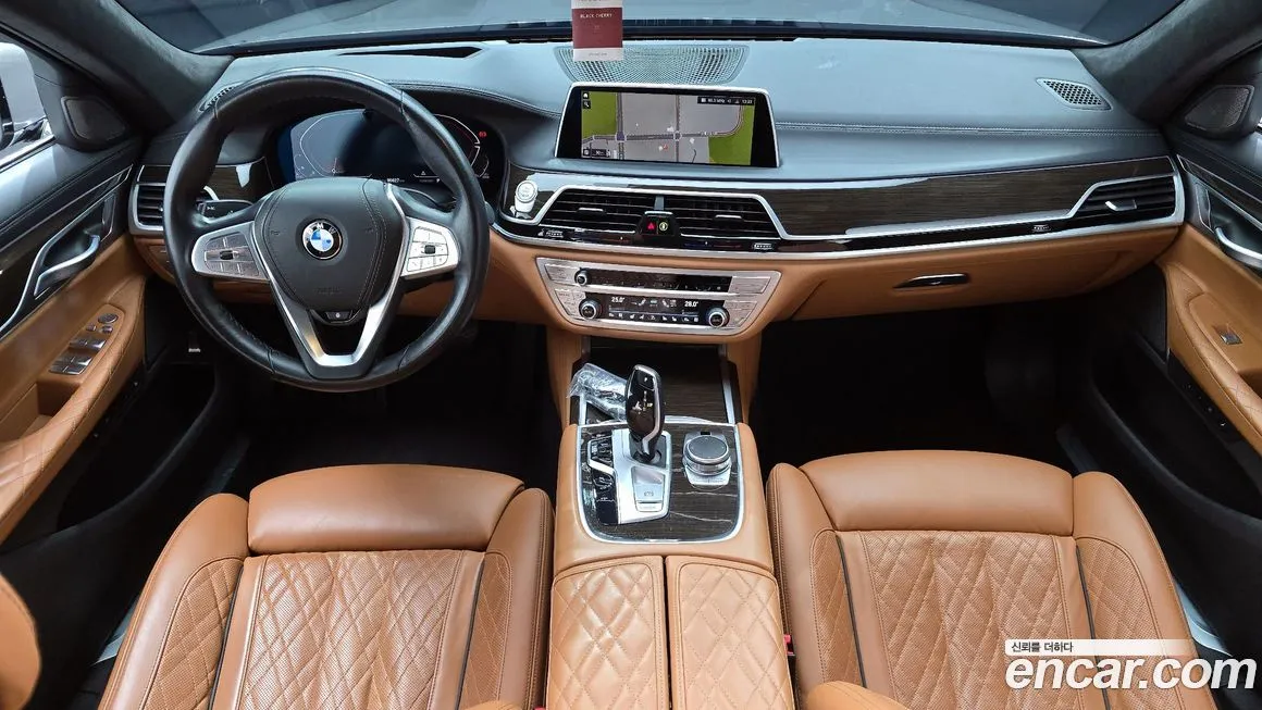 BMW 7-Series — фото 4