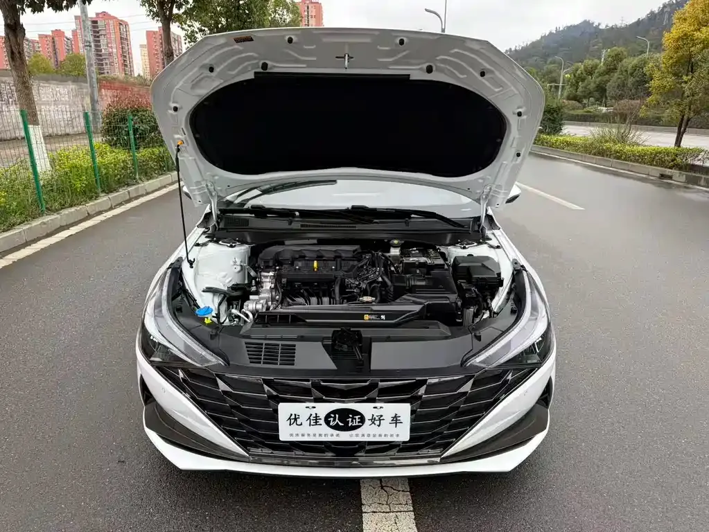 Hyundai Elantra — фото 3