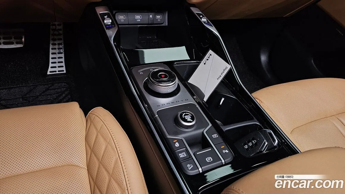 Kia Sorento — фото 6