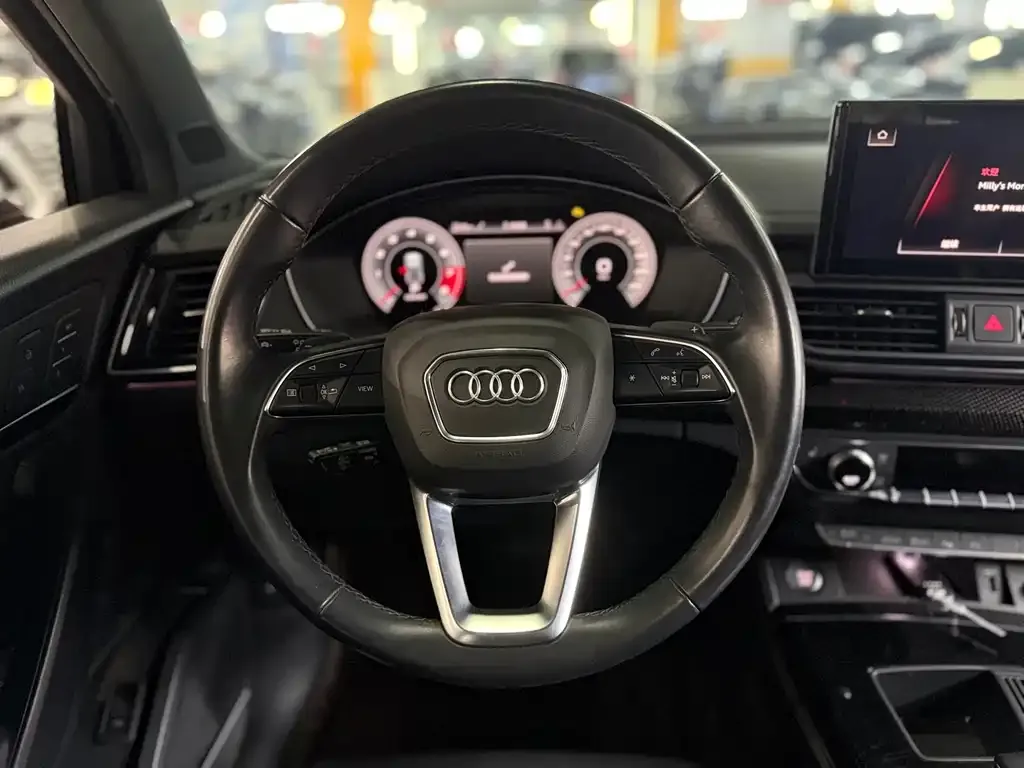Audi Q5L Sportback — фото 5