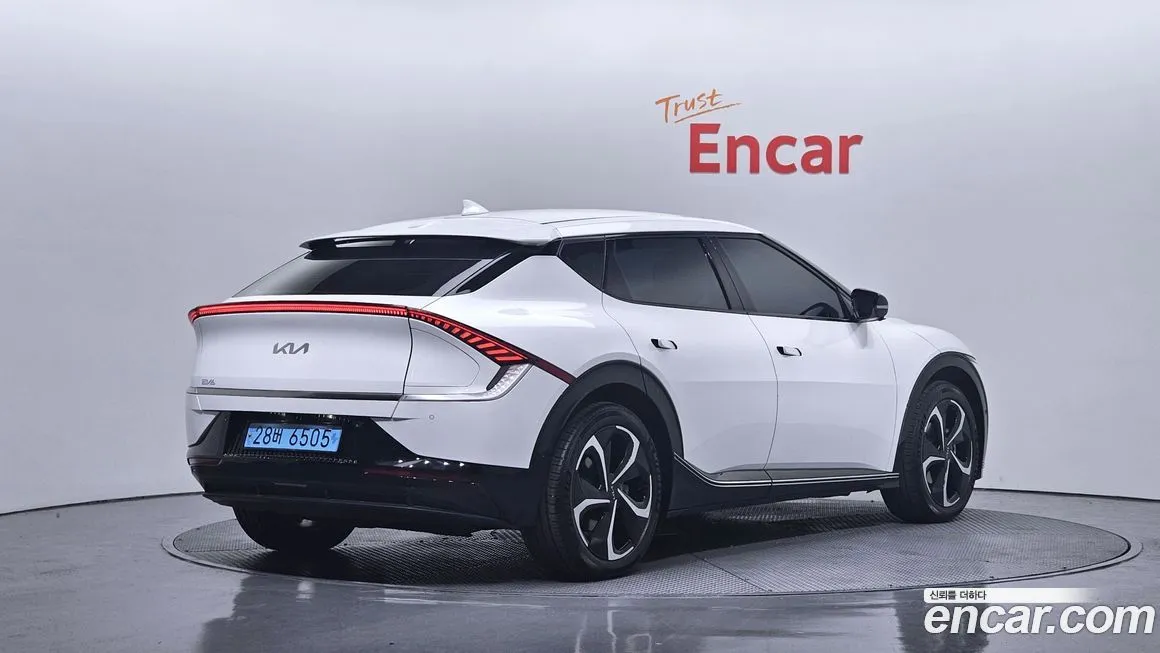 Kia EV6 — фото 5
